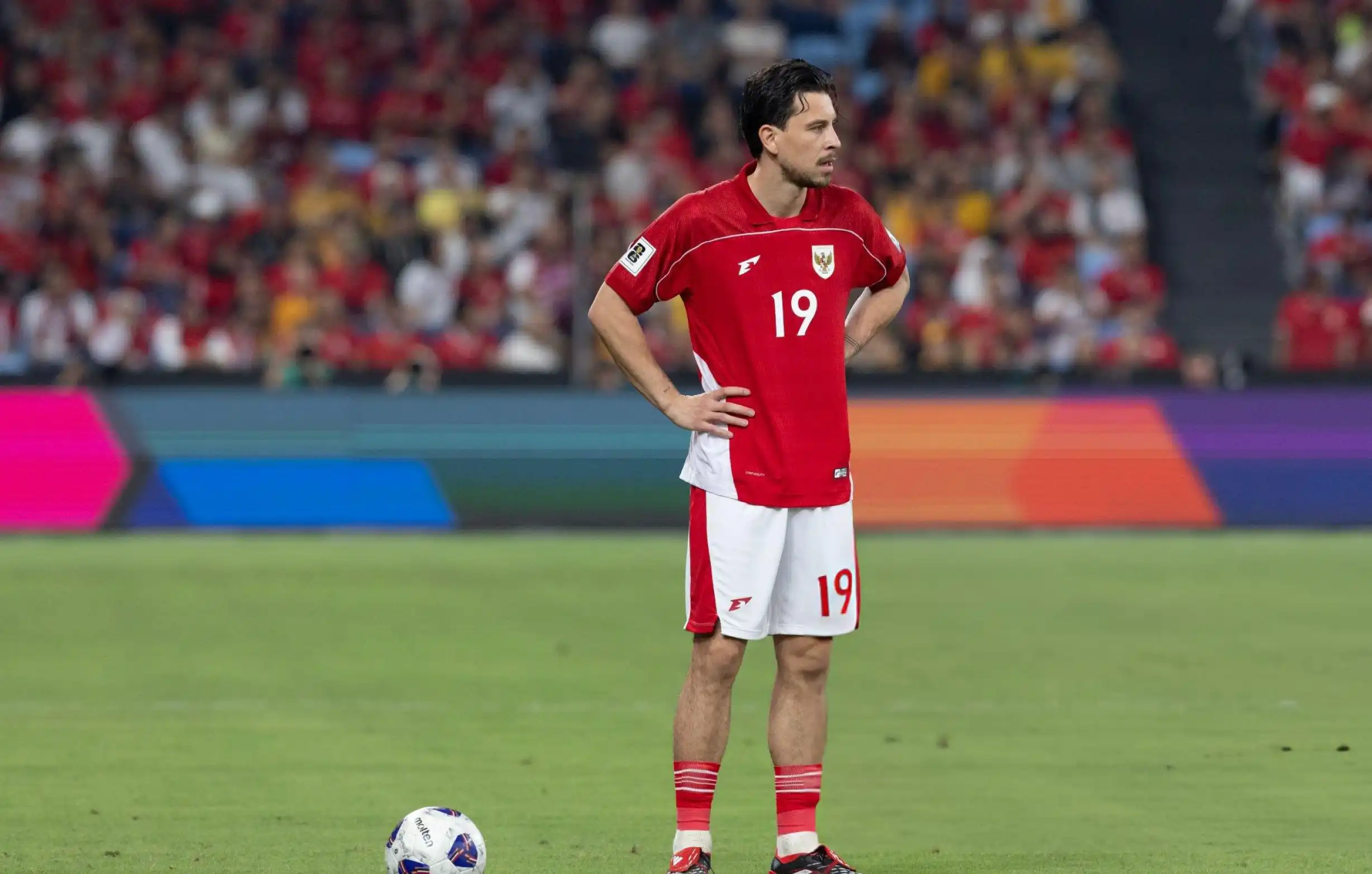 Thom Haye Perkuat Persib Bandung di Liga Indonesia